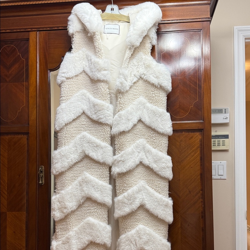 Azalea Wang Cream Chevron Faux Fur Vest